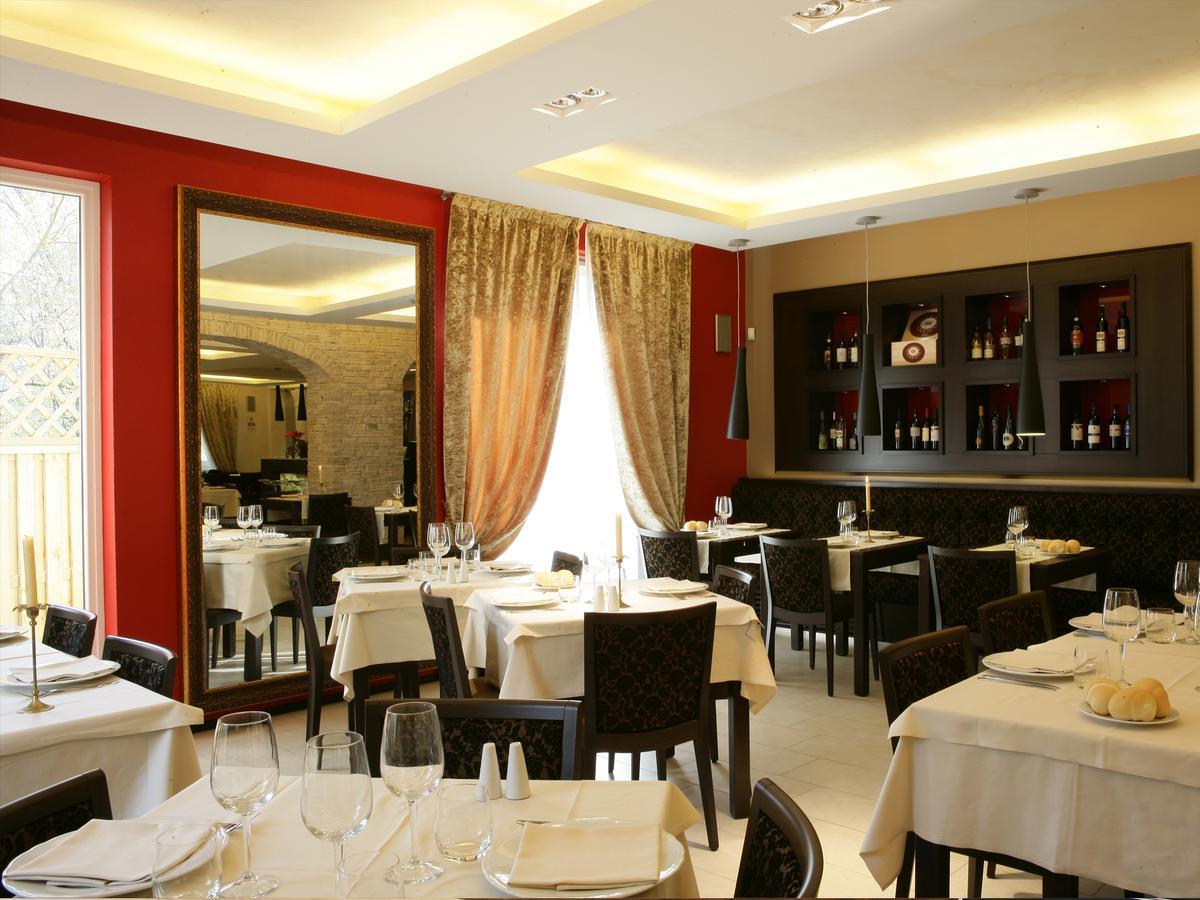 Albergo Ristorante Marcheno Экстерьер фото